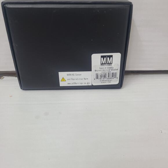 Mad Man Brown AirMail Wallet Textured Slim Profile Back Pocket NIB Vegan Leather - Picture 3 of 10